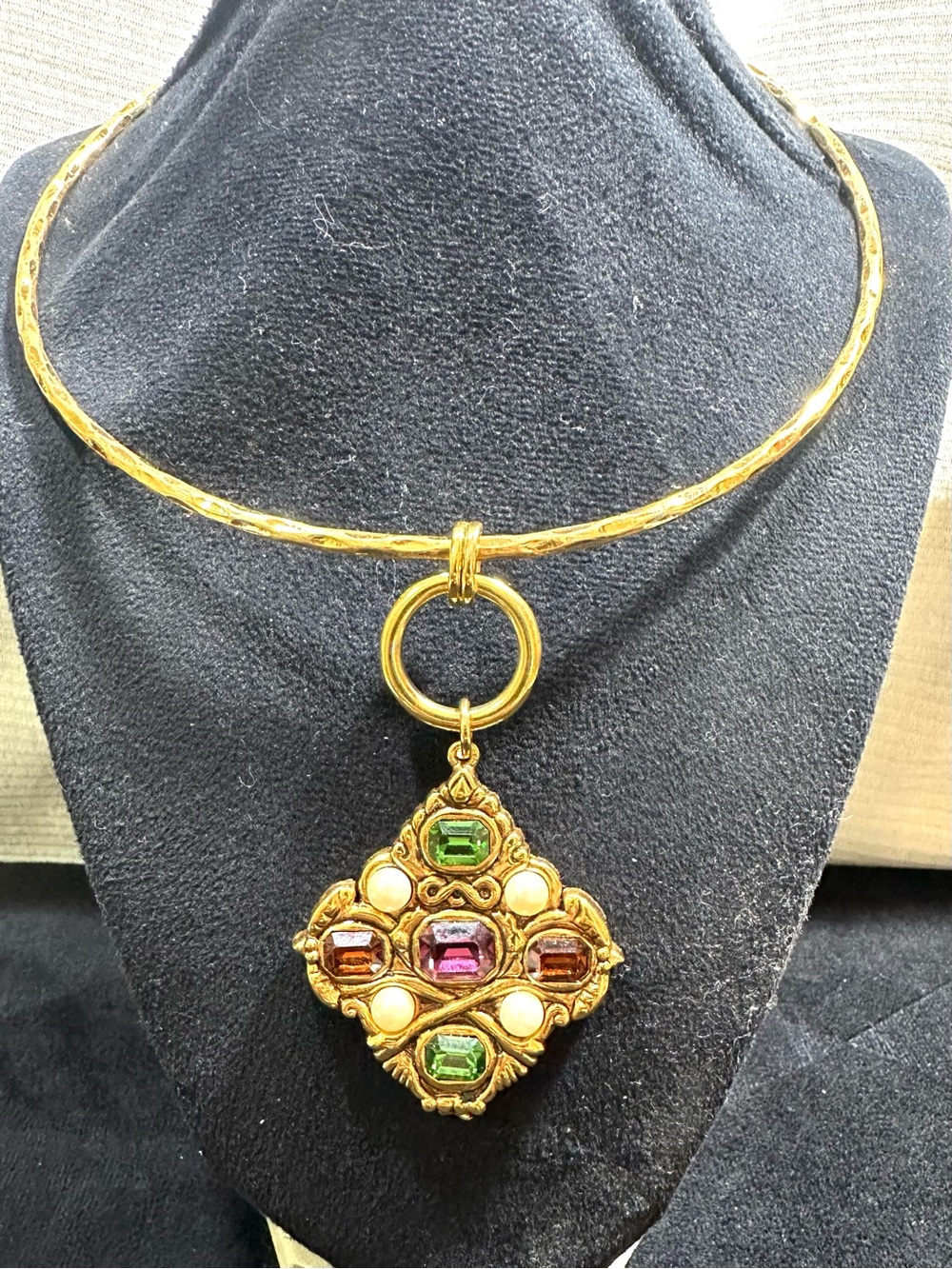 Vtg Carolee Multicolored Gemstone pendant Collar Necklace